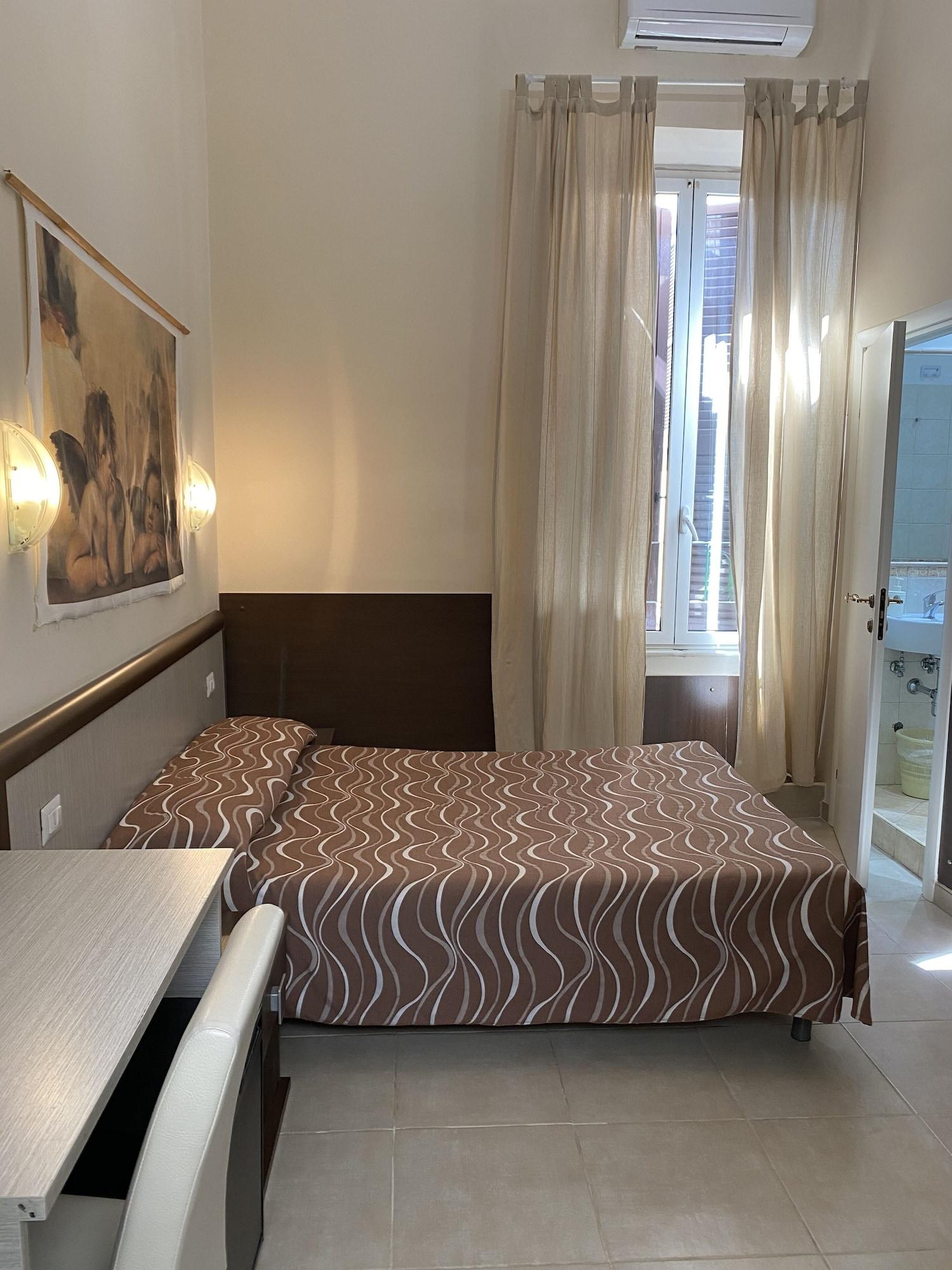Evergreen Rome Bagian luar foto