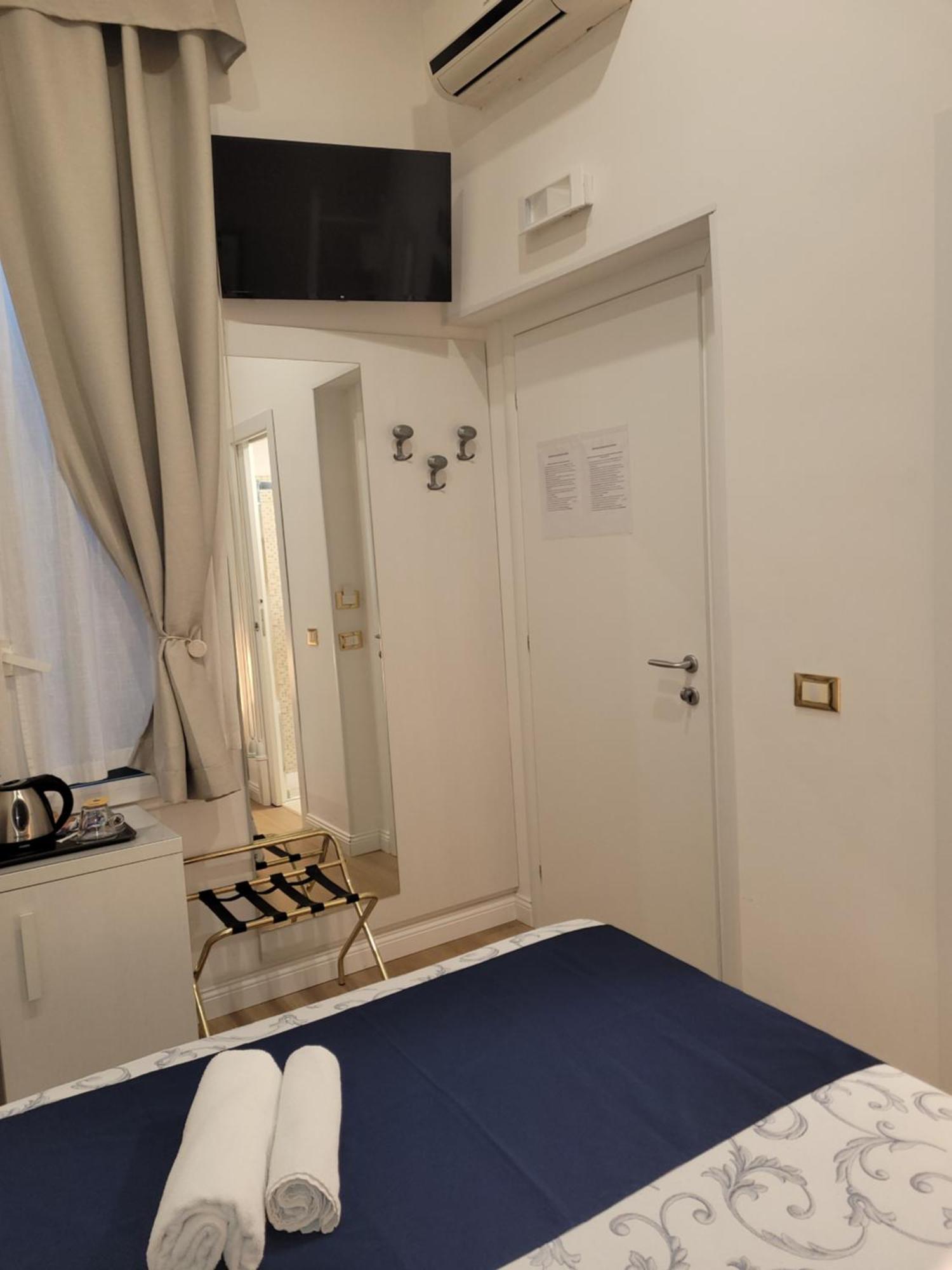 Evergreen Rome Bagian luar foto